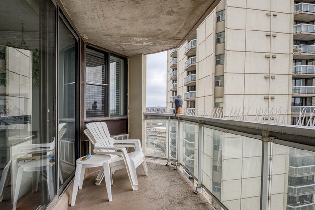 363 Colborne Street Unit 905 - London Ontario - Downtown