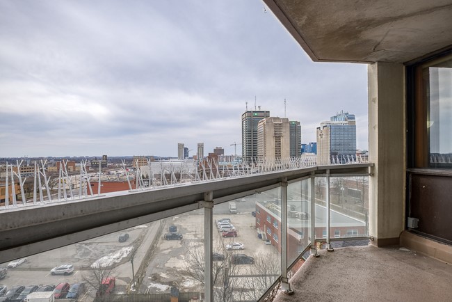 363 Colborne Street Unit 905 - London Ontario - Downtown