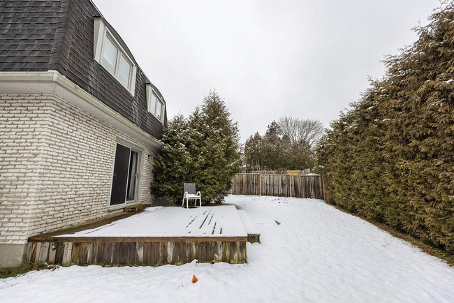 11 Winding Way Crescent - London Ontario - White Hills