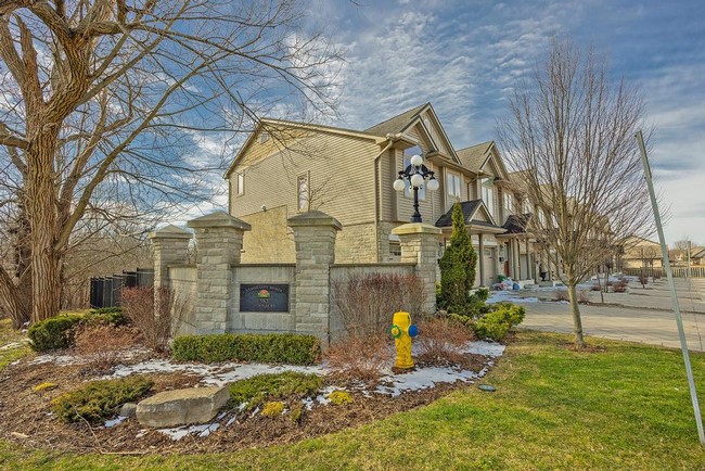 582 Hyde Park Road Unit 1 - London Ontario - Oakridge - Sifton Bog