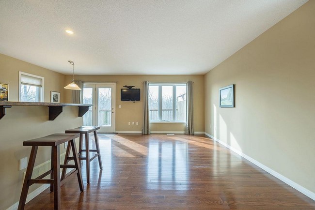 582 Hyde Park Road Unit 1 - London Ontario - Oakridge - Sifton Bog