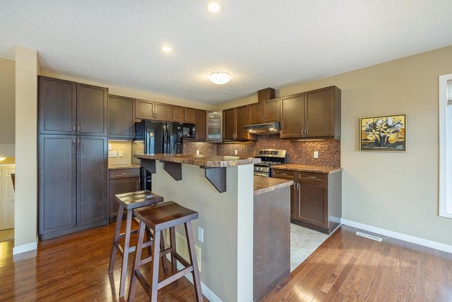 582 Hyde Park Road Unit 1 - London Ontario - Oakridge - Sifton Bog