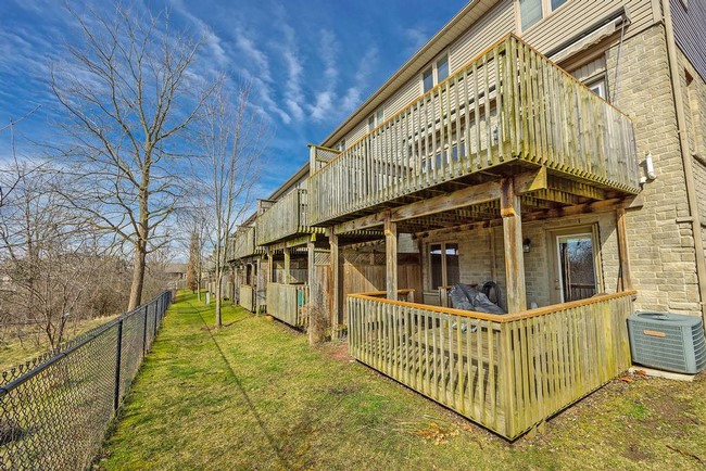 582 Hyde Park Road Unit 1 - London Ontario - Oakridge - Sifton Bog