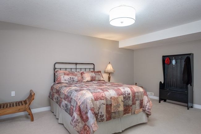 800 Commissioners Road West Unit 10 - London Ontario - Byron ...