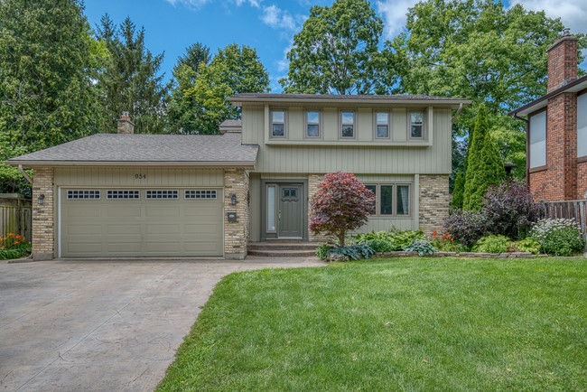 954 Woodhaven Road - London Ontario - Oakridge Acres