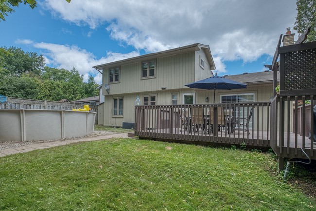 954 Woodhaven Road - London Ontario - Oakridge Acres